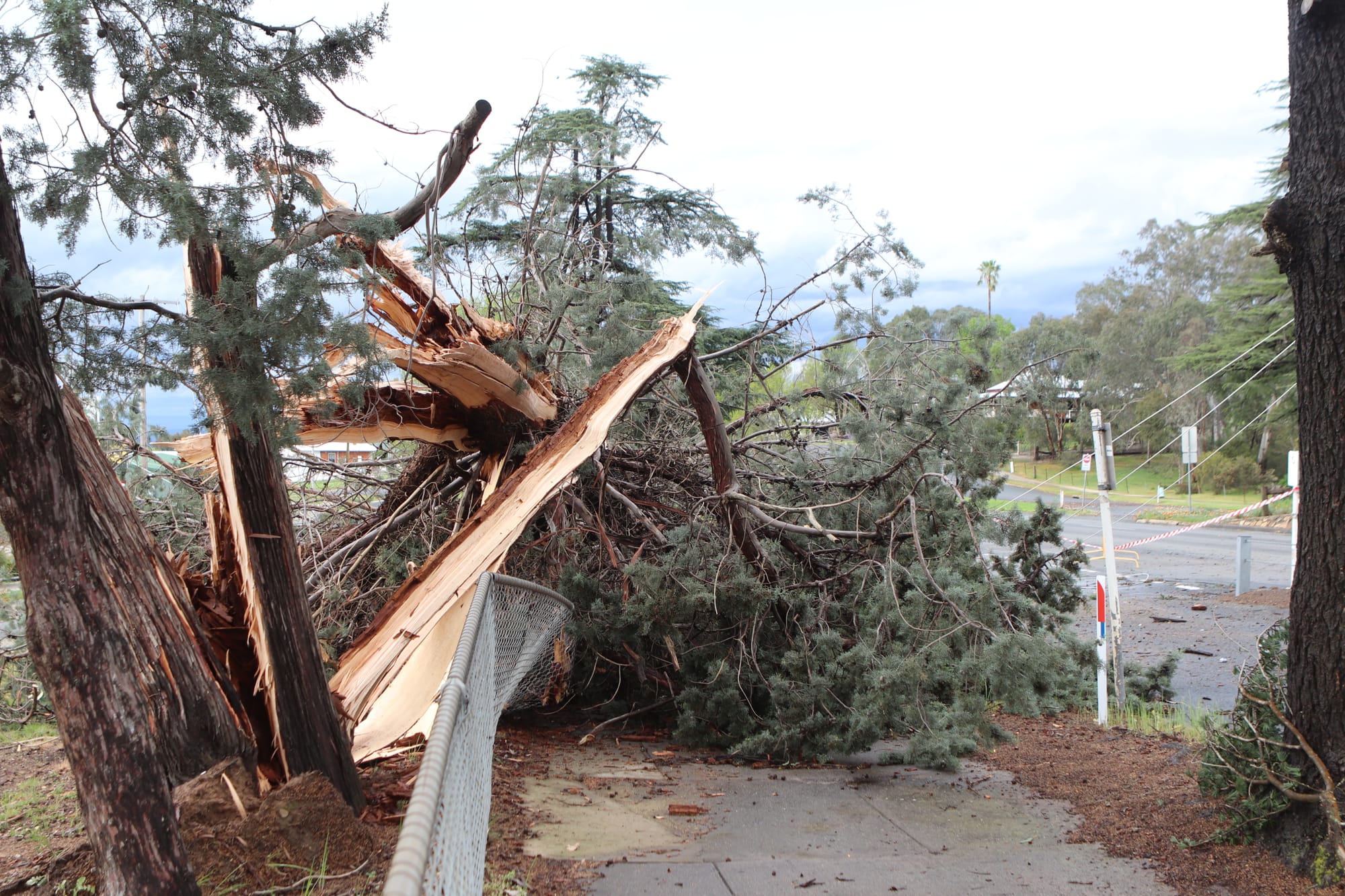 Violent squalls wreak havoc across the Upper Murray